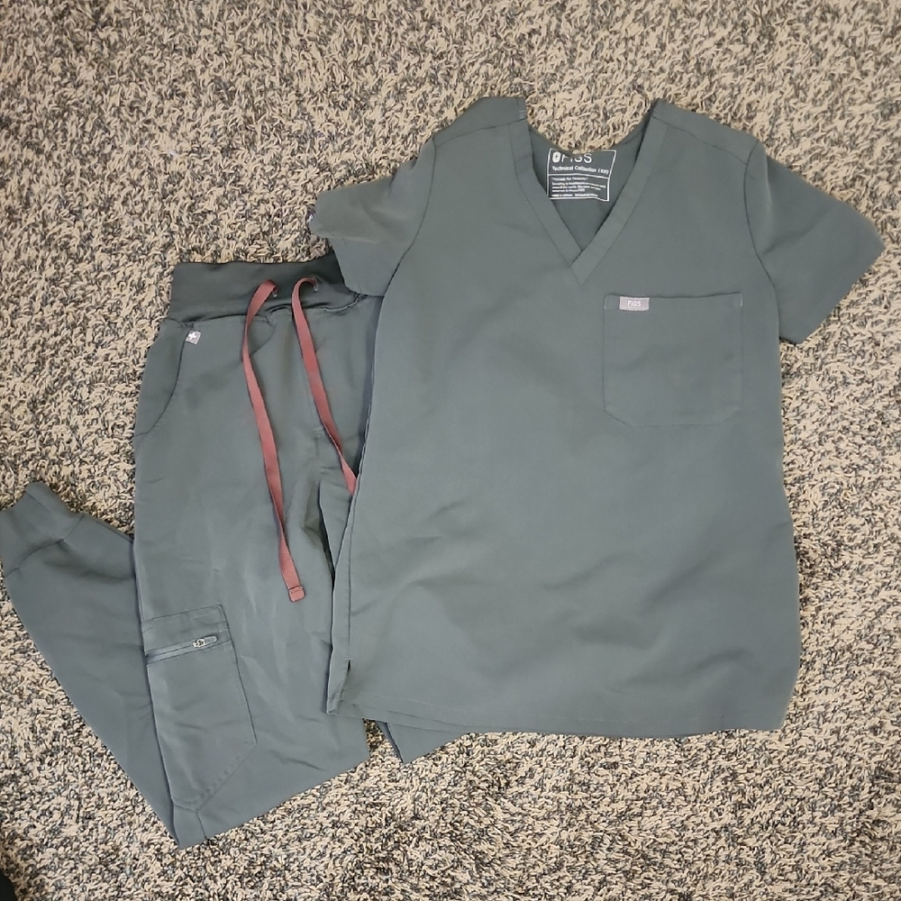 Figs Green Scrub Set with Burgundy Accents